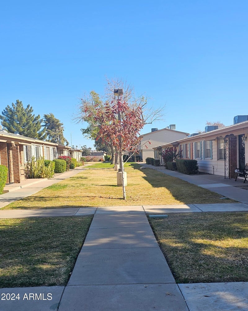 849 Revere St #B, Mesa, AZ 85201