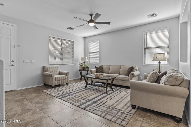 85 Palomino Dr, Gilbert, AZ 85296
