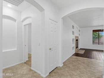 85 W Goldfinch Way, Chandler, AZ 85286