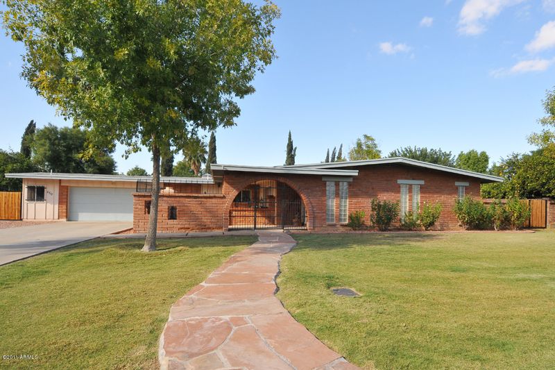 850 E Fairway Dr, Litchfield Park, AZ 85340