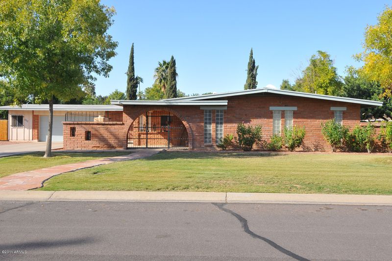850 E Fairway Dr, Litchfield Park, AZ 85340