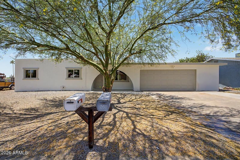 850 95th Pl, Mesa, AZ 85207