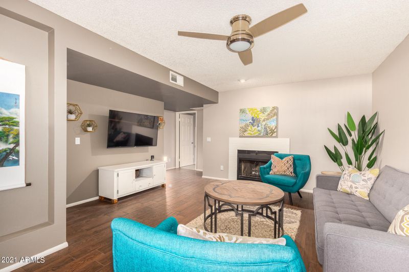 850 S River Dr #1010, Tempe, AZ 85281