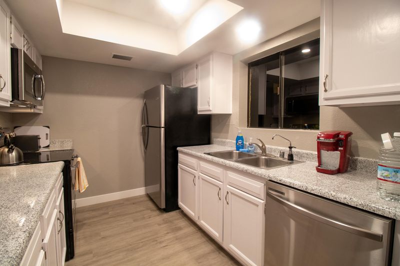 850 S River Dr #1046, Tempe, AZ 85281