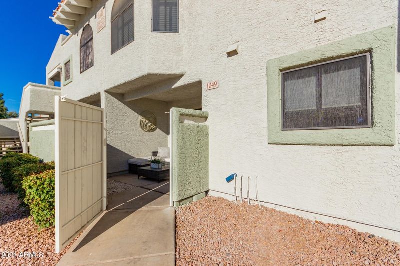 850 S River Dr #1049, Tempe, AZ 85281
