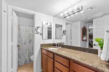 8500 Indian School Rd #243, Scottsdale, AZ 85251