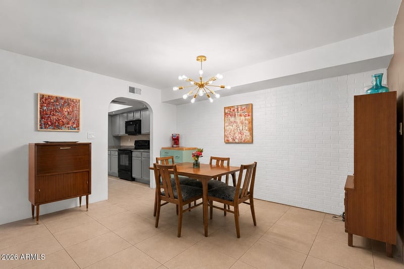 8500 Indian School Rd #243, Scottsdale, AZ 85251