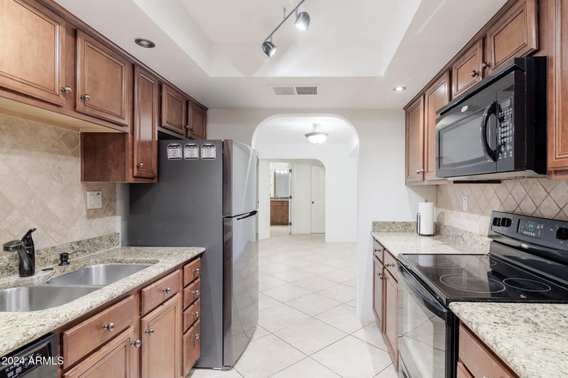 8500 Indian School Rd #129, Scottsdale, AZ 85251