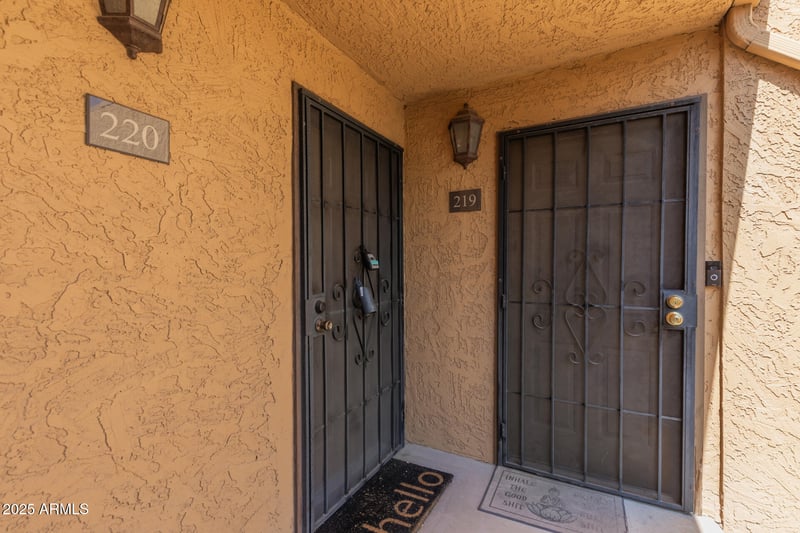 8500 Indian School Rd #220, Scottsdale, AZ 85251