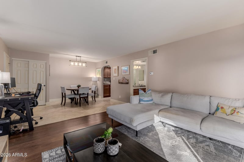 8500 Indian School Rd #238, Scottsdale, AZ 85251