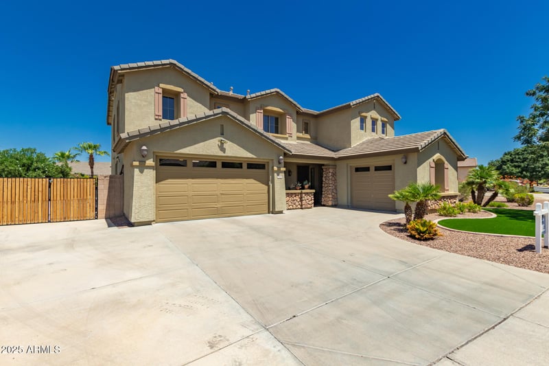 8500 Nicolet Ave, Glendale, AZ 85305