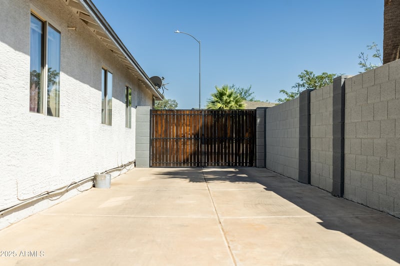 8502 Carol Ave, Mesa, AZ 85208