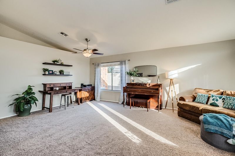 8502 E Portobello Ave, Mesa, AZ 85212