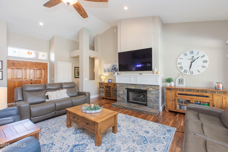8502 Kimberly Way, Peoria, AZ 85382