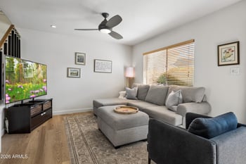 8502 Central Ave #11, Phoenix, AZ 85020