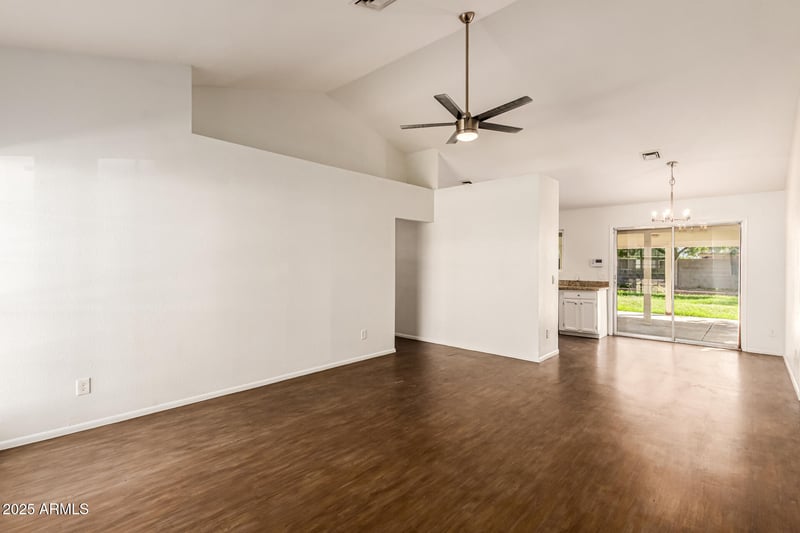8503 Bloomfield Rd, Peoria, AZ 85381