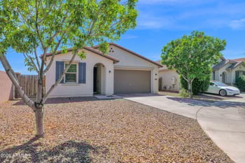 8503 Peppertree Ln, Glendale, AZ 85305