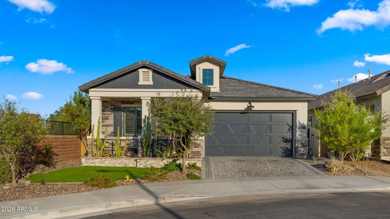 851 E Deer Creek Rd, Phoenix, AZ 85048