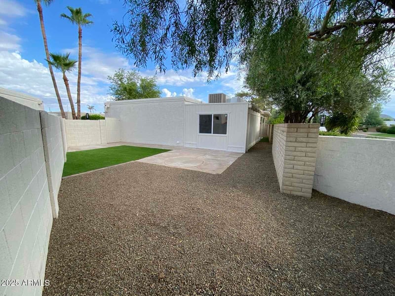 851 Michelle Dr, Phoenix, AZ 85022