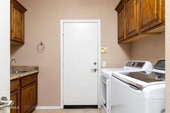 851 Pineview Dr, Chandler, AZ 85226