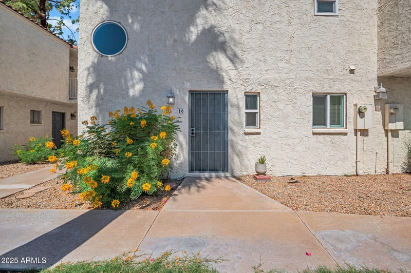 8510 Central Ave #16, Phoenix, AZ 85020