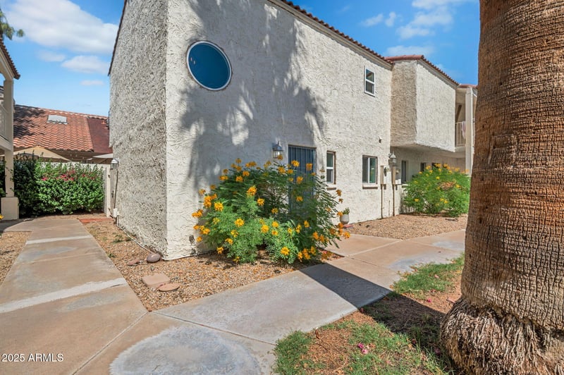 8510 Central Ave #16, Phoenix, AZ 85020
