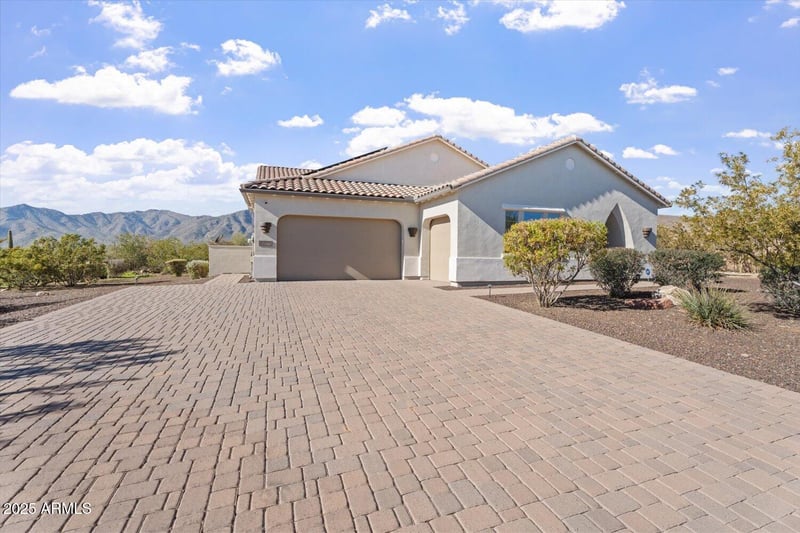 8510 194th Dr, Waddell, AZ 85355