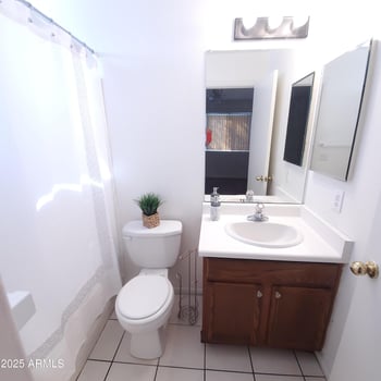 8511 College Dr, Phoenix, AZ 85037