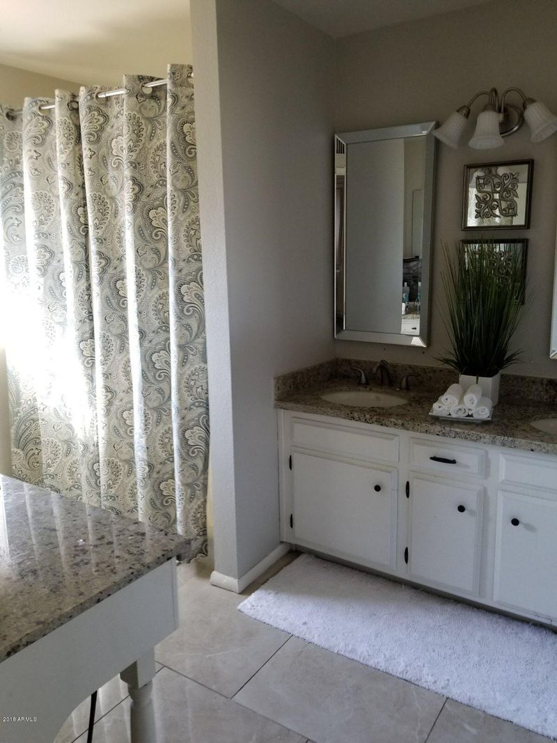 8512 N 45th Ave, Glendale, AZ 85302
