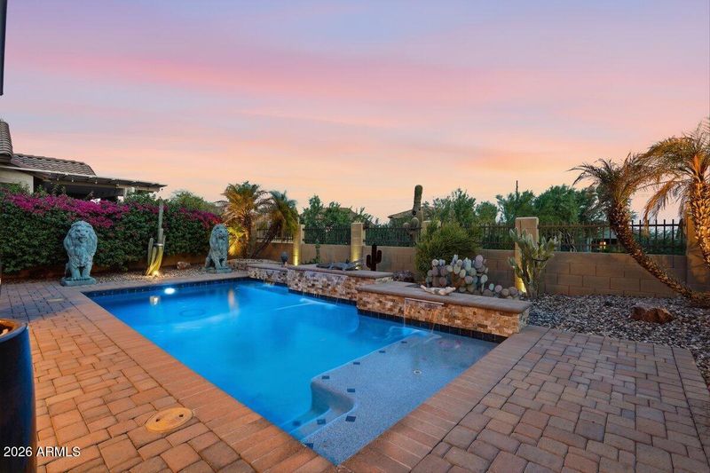8513 E Indigo St, Mesa, AZ 85207
