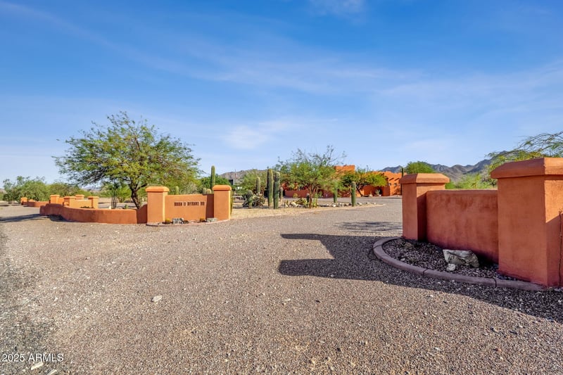 8514 Dysart Rd, Goodyear, AZ 85338