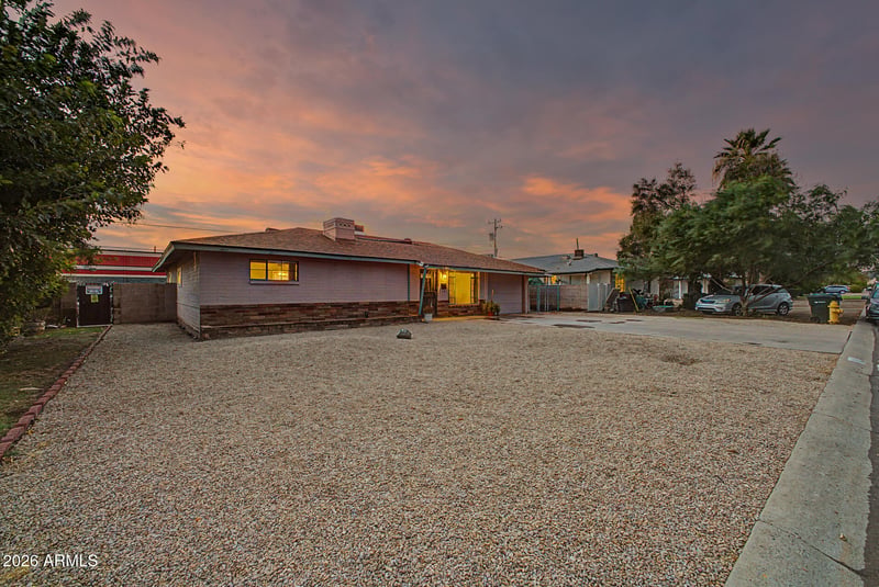 8514 N 8th St, Phoenix, AZ 85020