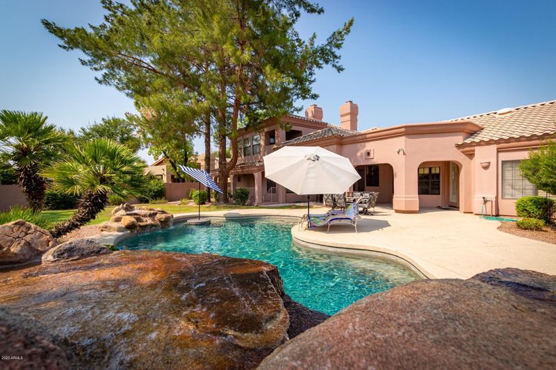 8514 S Willow Dr, Tempe, AZ 85284