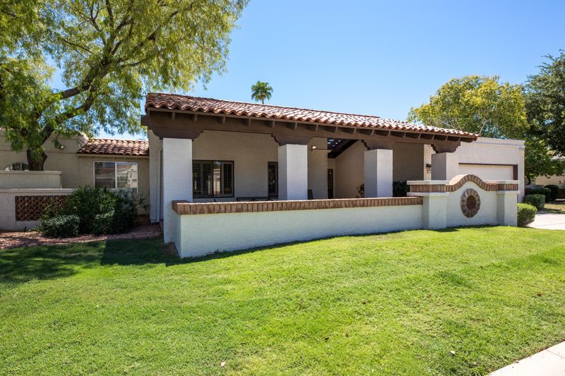 8515 E San Bernardo Dr, Scottsdale, AZ 85258