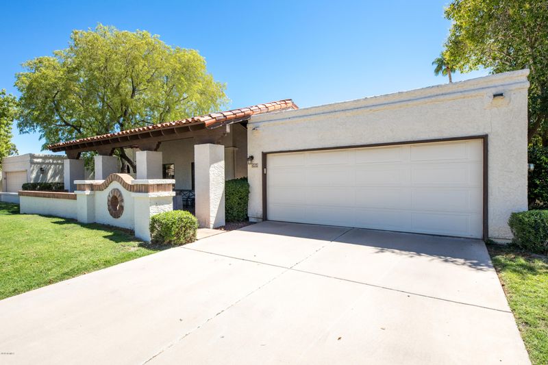 8515 E San Bernardo Dr, Scottsdale, AZ 85258