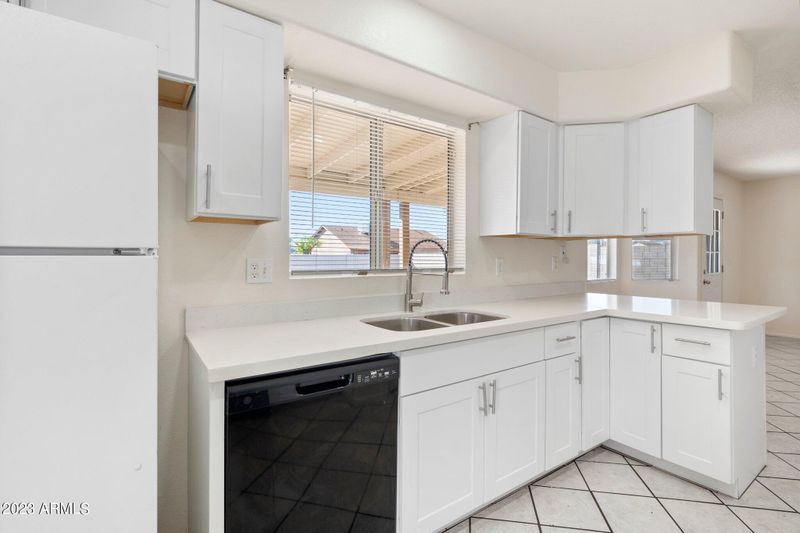 8515 W Sells Dr, Phoenix, AZ 85037