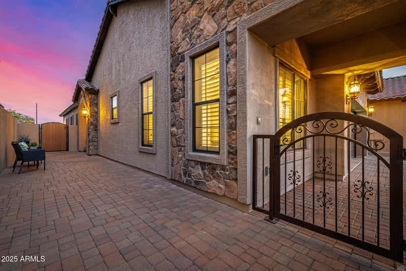 8517 Indigo St, Mesa, AZ 85207