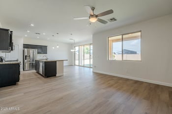 8518 8th Ln, Phoenix, AZ 85041