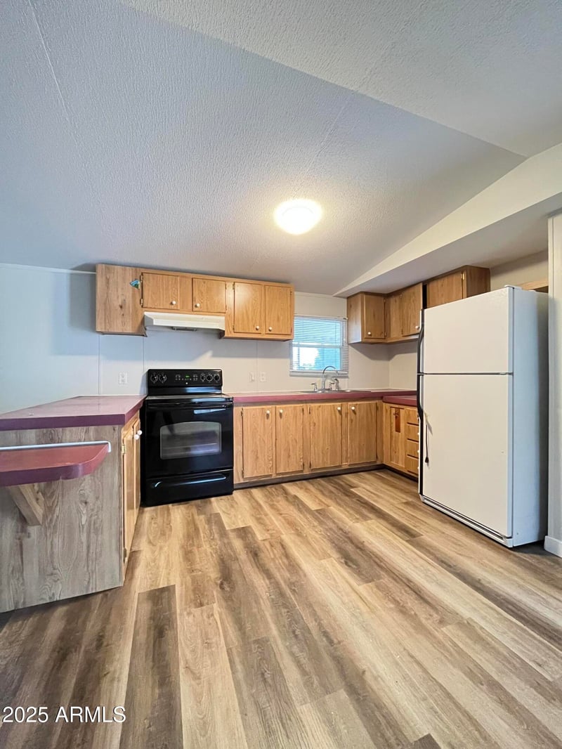 852 95th Way, Mesa, AZ 85208