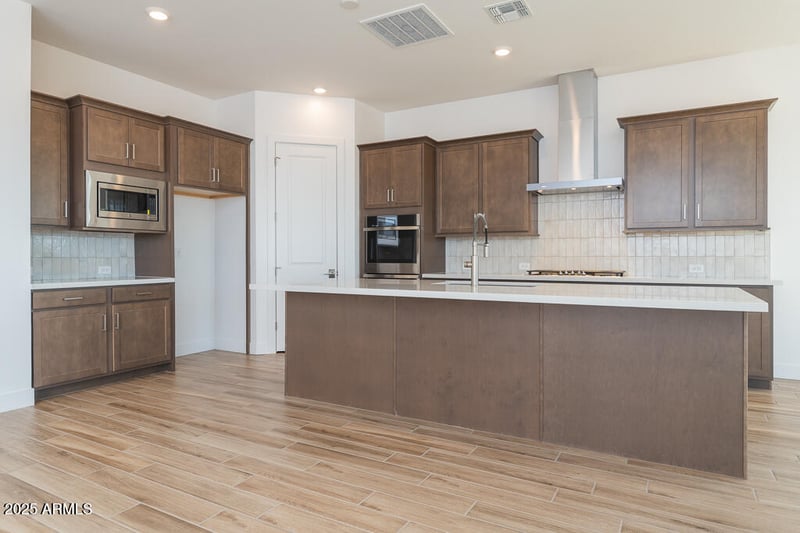 852 Golden Ore Ps, Apache Junction, AZ 85120