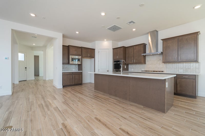 852 Golden Ore Ps, Apache Junction, AZ 85120