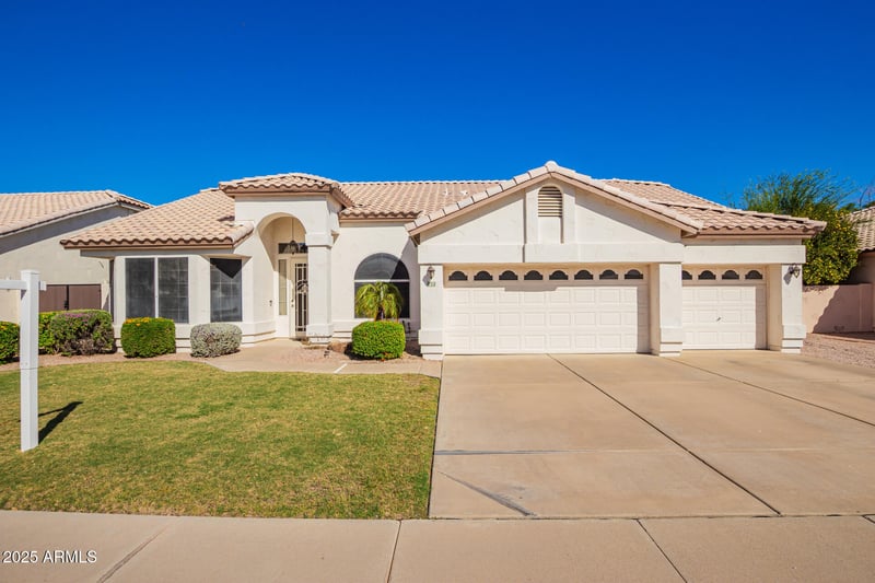 852 Rawhide Ave, Gilbert, AZ 85233