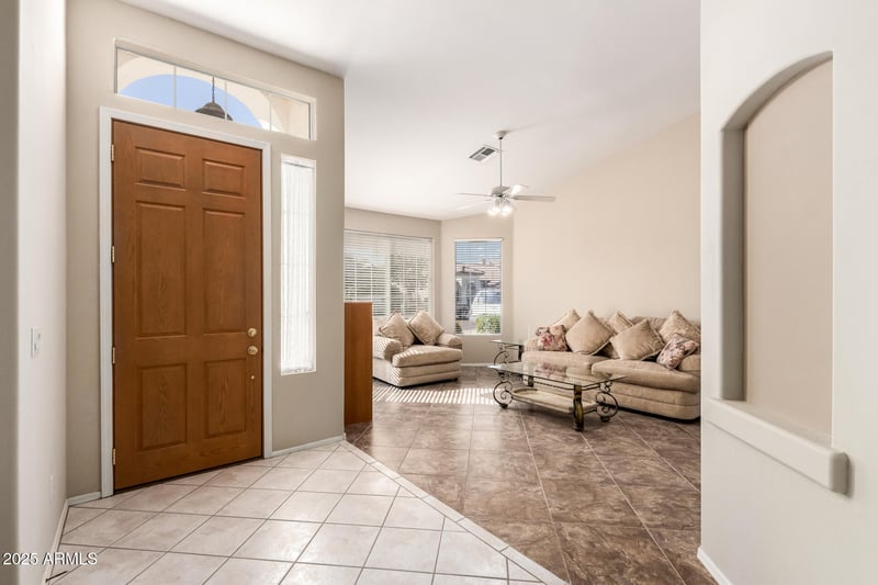 852 Rawhide Ave, Gilbert, AZ 85233