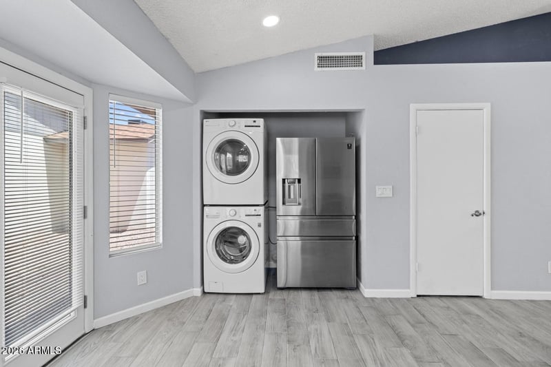 8520 W Palm Ln #1037, Phoenix, AZ 85037