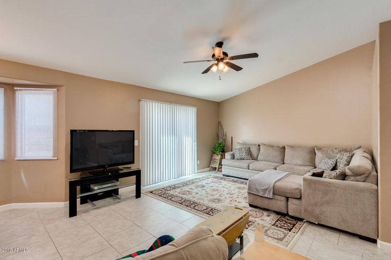 8520 W Palm Ln #1090, Phoenix, AZ 85037