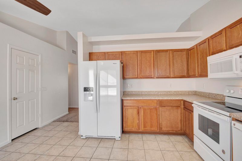 8520 W Palm Ln #1124, Phoenix, AZ 85037