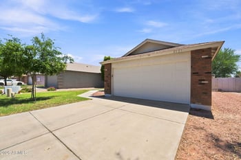 8521 Clovis Ave, Mesa, AZ 85208