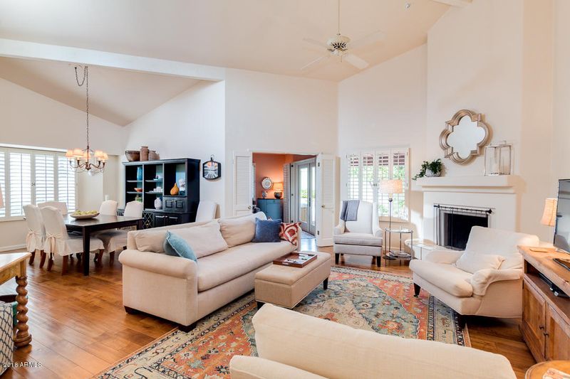 8522 E San Bernardo Dr, Scottsdale, AZ 85258