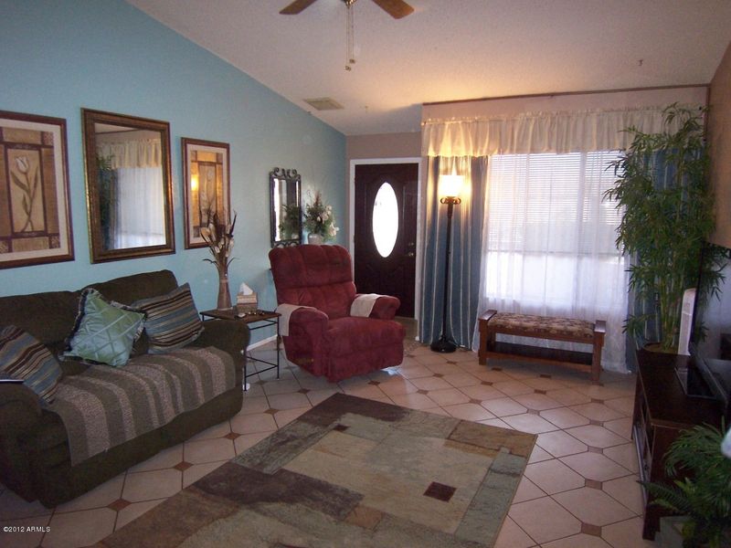 8522 N 52nd Dr, Glendale, AZ 85302