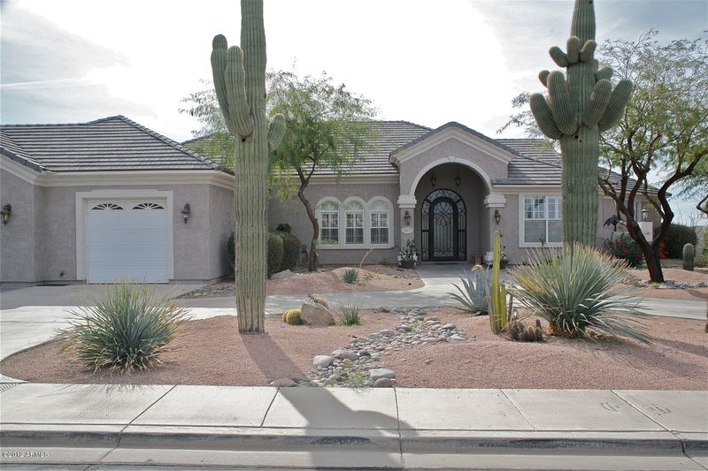 8523 E Hillview Cir, Mesa, AZ 85207